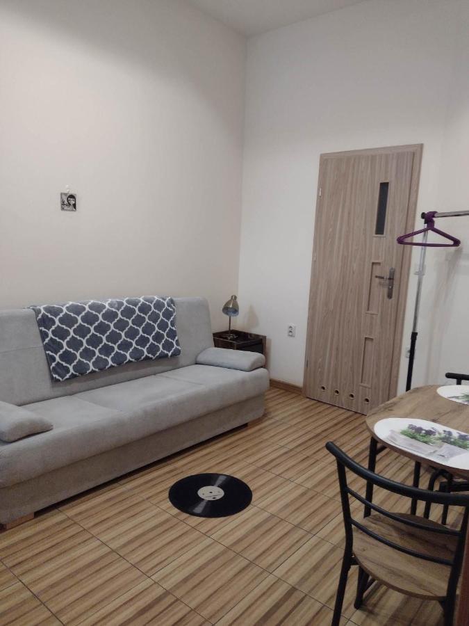 Little Big Bc - Central Modern Studio คราคูฟ ภายนอก รูปภาพ