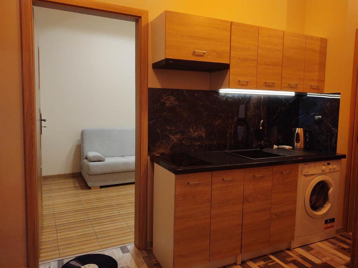 Little Big Bc - Central Modern Studio คราคูฟ ภายนอก รูปภาพ